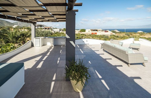 El Sargento House | Casa Leon lujo con vista al Mar, the best in town.