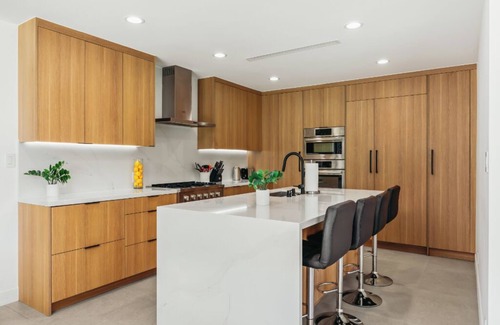 Encino House | Casa Leona - Modern Masterpiece Behind Private Gates w/Pool & Chef's Kitchen