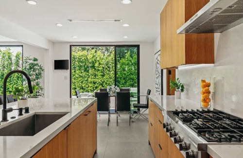 Encino House | Casa Leona - Modern Masterpiece Behind Private Gates w/Pool & Chef's Kitchen