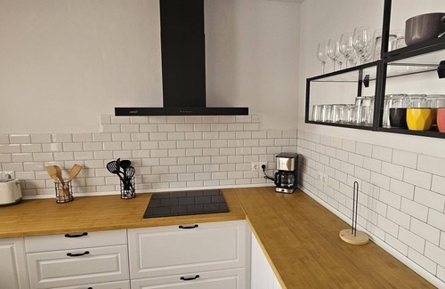 Camarles House | Casa Les Carolines - Six Bedroom House, Sleeps 13