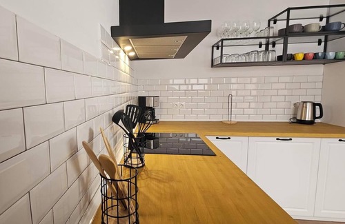 Camarles House | Casa Les Carolines - Six Bedroom House, Sleeps 13