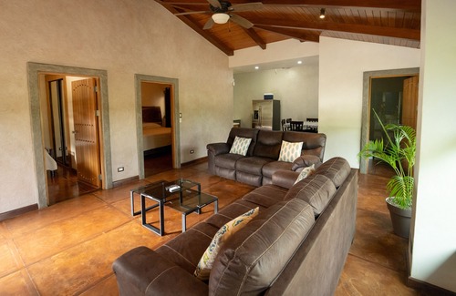 Avellanas Beach Apartment | Casa Libelula , Playa Avellanas