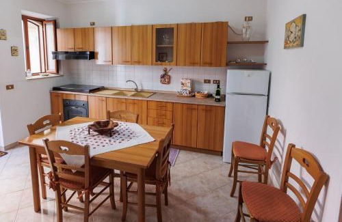 Sortino House | CASA LINA-15 MINUTI DA PANTALICA - PARCHEGGIO GRATUITO - SELf CHECK IN