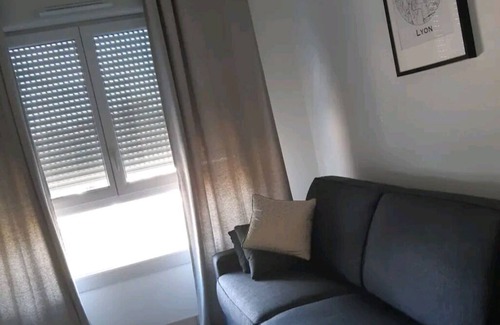 Decines-Charpieu Apartment | Casa Lione - Appartement Moderne à Décines