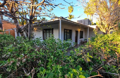 Loreto House | Casa Loreta (Sleeps 12, close sea)