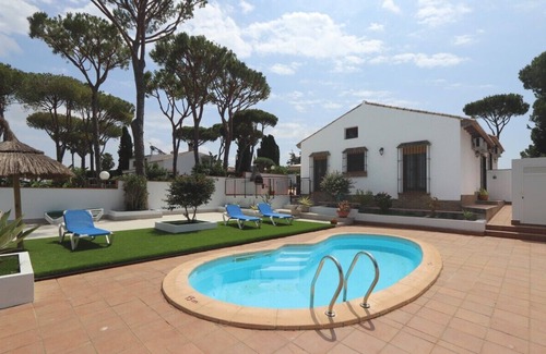 Conil de la Frontera House | Casa Los Pinos Torre Roche - Comfortable andalucian cortijo with fenced pool not far from the beach