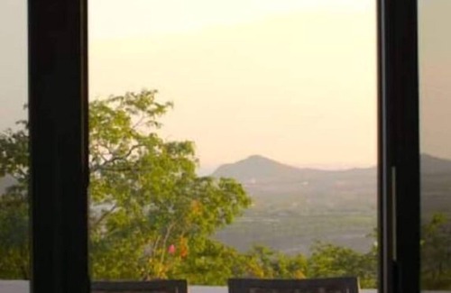 Colonia El Progreso Condo | CASA LUKAZ, OPULENCE, SECURITY & FUN