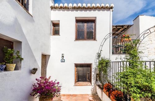 Pinos del Valle House | Casa Luna - 16th century traditional spanish village house