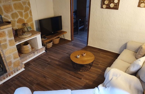 Vilanova d'Escornalbou Cottage | Casa Marèlia- Costa Daurada Rural for 8 people
