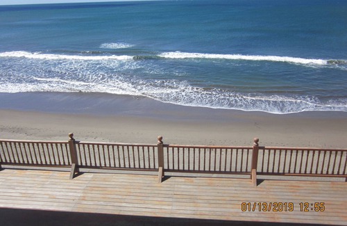 Puerto Sandino House | Casa Madera: expansive views and spacious comfort