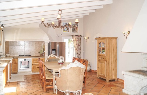 Bonifacio House | Casa Maestra, charming house with heated swimming pool