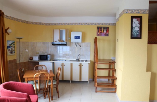 El Tanque Apartment | Casa Mara Twin bed Apartment with Ocean View