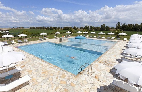 Grosseto House | Casa Marieva I: A graceful studio apartment surrounded by the greenery.