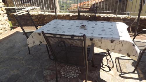 Fosdinovo Apartment | Casa Marina