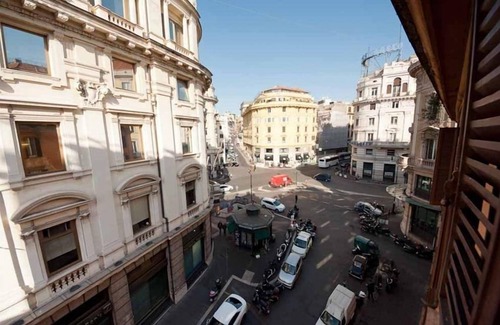 Rione II Trevi Apartment | Casa Maroniti, Your House Next to the Trevi Fountain.