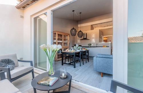 Lucca Historical Center Apartment | Casa Marta, Luxury 2 Bedrooms Apartment with Terrace Inside the Walls of Lucca