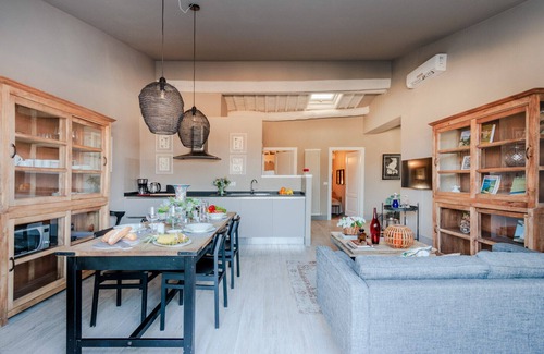 Lucca Historical Center Apartment | Casa Marta, Luxury 2 Bedrooms Apartment with Terrace Inside the Walls of Lucca