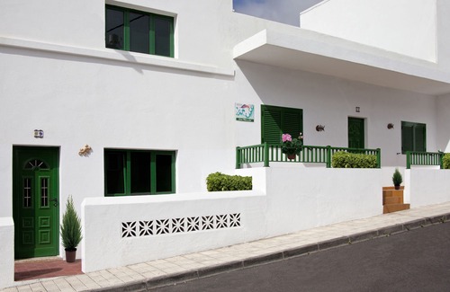 Tamaduste House | Casa MarySol Tamaduste 12m from the Sea, Terrace & BBQ
