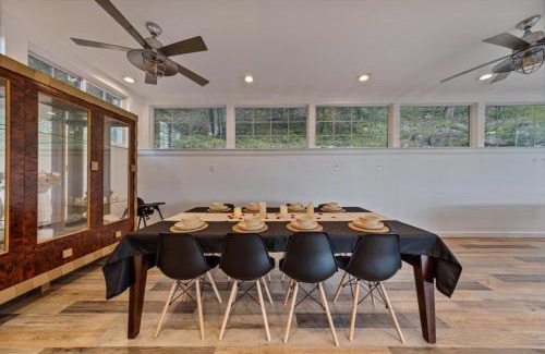 Suffern House | CASA MATTIA - StayShores home