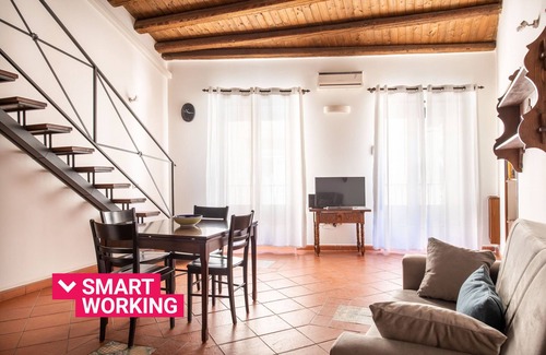 Castellammare Apartment | Casa Meli dietro Piazza San Domenico by Wonderful Italy