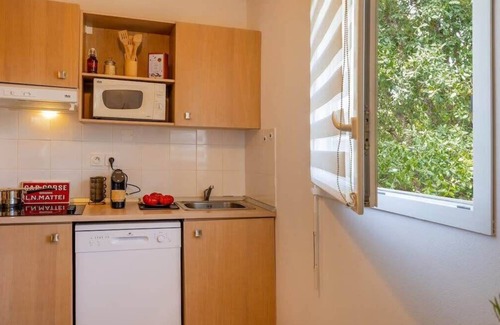 Santa-Maria-Poggio Apartment | Casa Melody