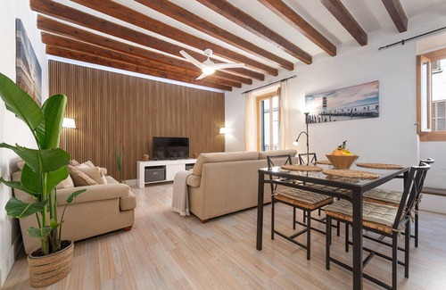 Pollensa House | CASA MERCAT - Apartment for couples in Pollença. Free WiFi