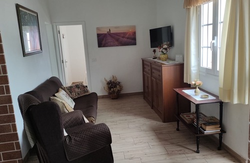 Echedo House | CASA MÉRIDA, very well located in a pleasant and quiet rural environment.