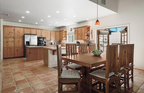 The Mesa House | Casa Mesa! New Listing! 3 bed/3 bath! Pool! Spa! Fireplace! Close to Downtown PS