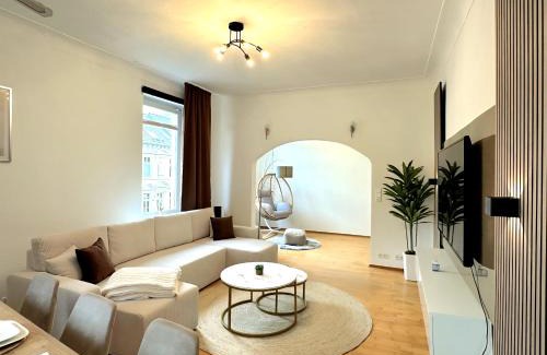 Krefeld Apartment | Casa Mia - Helios Klinik - HBF - Zentrum - Parken - Messe 20 Min