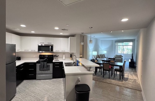 San Diego Apartment | Casa Mira View – Spacious 1BRs with resort-style perks in Scripps corridor.