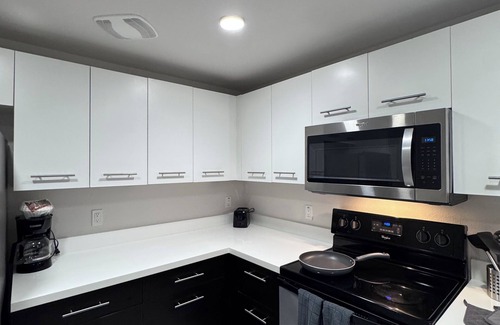 San Diego Apartment | Casa Mira View – Spacious 1BRs with resort-style perks in Scripps corridor.