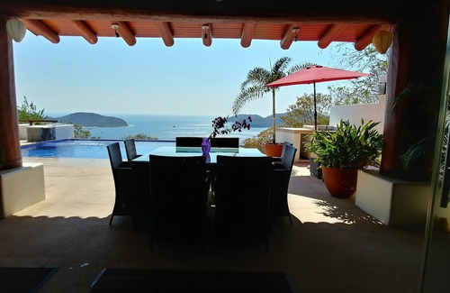 Ixtapa - Zihuatanejo Villa | CASA MONARCA. Self sustained house in La Ropa, Zihuatanejo, Gro. México.