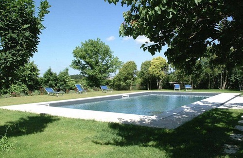 Asciano House | Casa Monia A: A bright and elegant apartment with the strong charachter which derives from it actually being a restored old mill, with Free WI-FI.