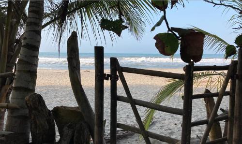 Guachaca House | Casa Monos - Playa y piscina
