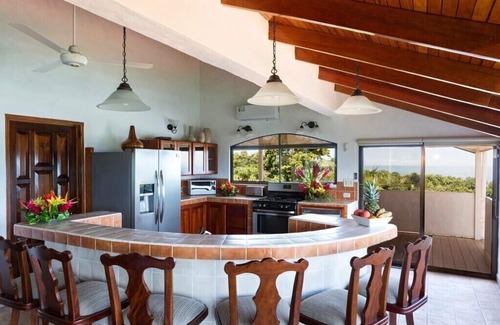 El Cerro House | Casa Moreno - Spectacular Views, Close to Beaches, Marina, Tours, Shopping!