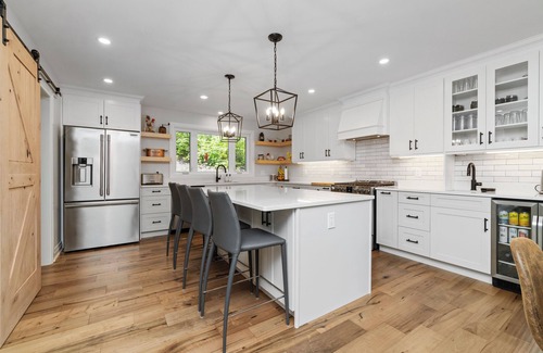 Madawaska Valley Cottage | Casa Muzyka Lakehouse - Beach, Steam-Spa, Theatre, Ping Pong, Beach Volley Ball