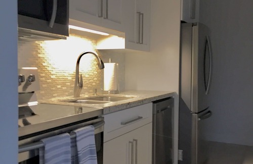 Key Colony Beach House | CASA NAUTICA @ KCB TIKIHUT BIKES KAYAKS PADDLE-BOARDS CABANA CLUB W BEACH & POOL