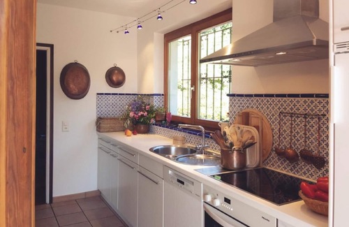 Minusio House | Casa Nespole, family nest with lake view