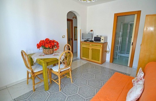 Marina San Gregorio House | Casa Nima: A welcoming independent house situated at a short distance from the beach, with Free WI-FI.