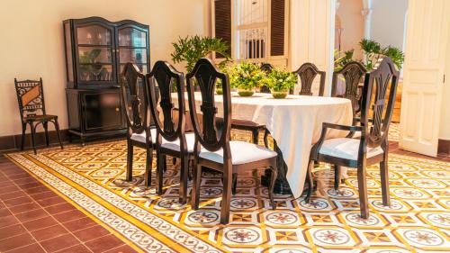 Manga Villa | Casa Niza - Colonial house