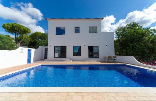 Quinta das Raposeiras Villa | Casa O Sonho near Faro with private pool