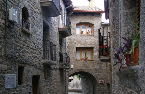 Mediano House | Casa O Trujar