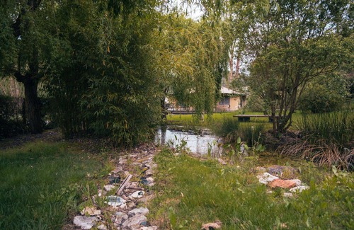 Caldas da Rainha RV Rental | Casa Ohashi – Luxury Glamping Tent with View of the Pond and Green Valley