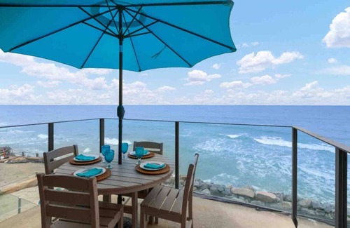 South Oceanside Villa | Casa Pacifica, Beachfront w/Fire Ring in Sand