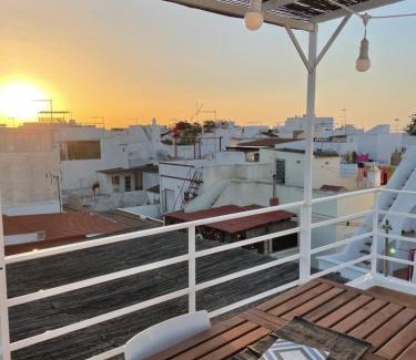 Olhao House | Casa Paixanita - jacuzzi & terrace downtown Olhao