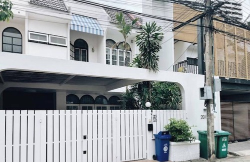 Bangkok Central Business District Apartment | Casa Palm Spring Stylish 3BR in Thonglor