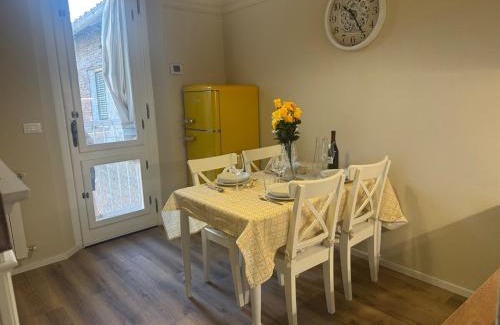 Lucca Historical Center Apartment | Casa Pallinucci historic center