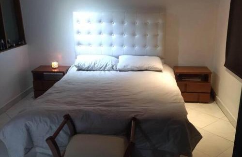 Engativa House | CASA PARA GRUPOS/FAMILIAS/PAREJAS