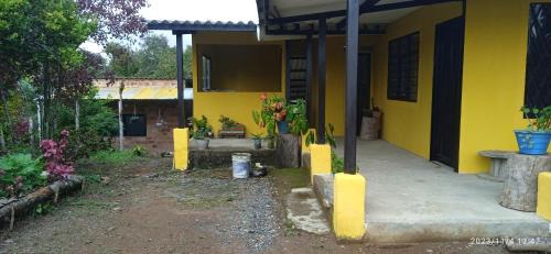 Totoro House | Casa parcela campestre