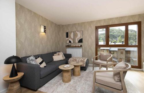 Panticosa Apartment | Casa Pareja by BeValle